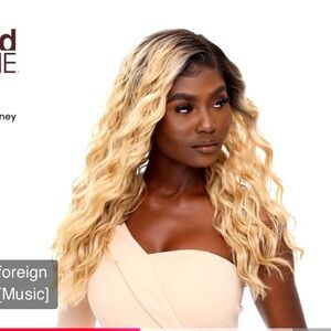 Outre Melted Hairline Lace Front Wig - Chloris in Golden Honey (24")